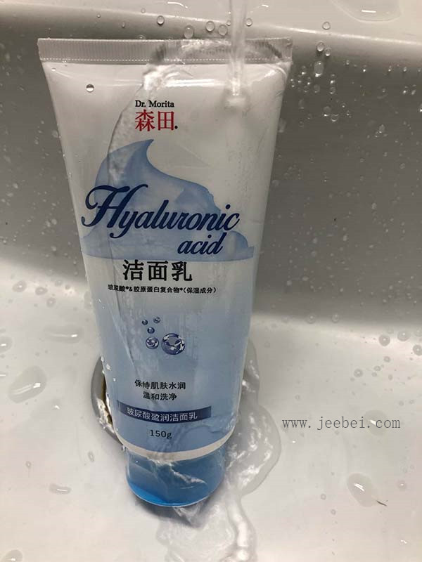 森田藥妝玻尿酸潔面乳使用效果評測