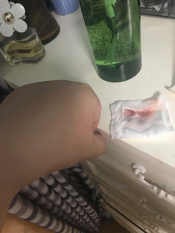 悅詩風吟綠茶精萃保濕卸妝液使用方法和使用效果評測