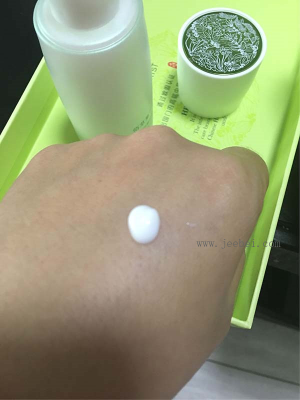 佰草集新七白美白嫩膚露怎么樣？適合什么類型肌膚