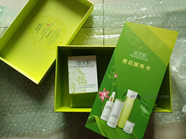 佰草集新玉潤保濕菁華霜怎么樣？佰草集新玉潤保濕菁華霜產品評測