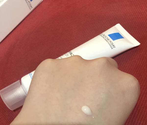 理膚泉青春痘調理精華乳怎么樣 理膚泉青春痘調理精華乳使用測評