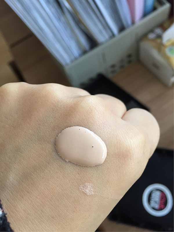 李佳琪推薦的玫珂菲粉底液怎么樣，有哪些色號