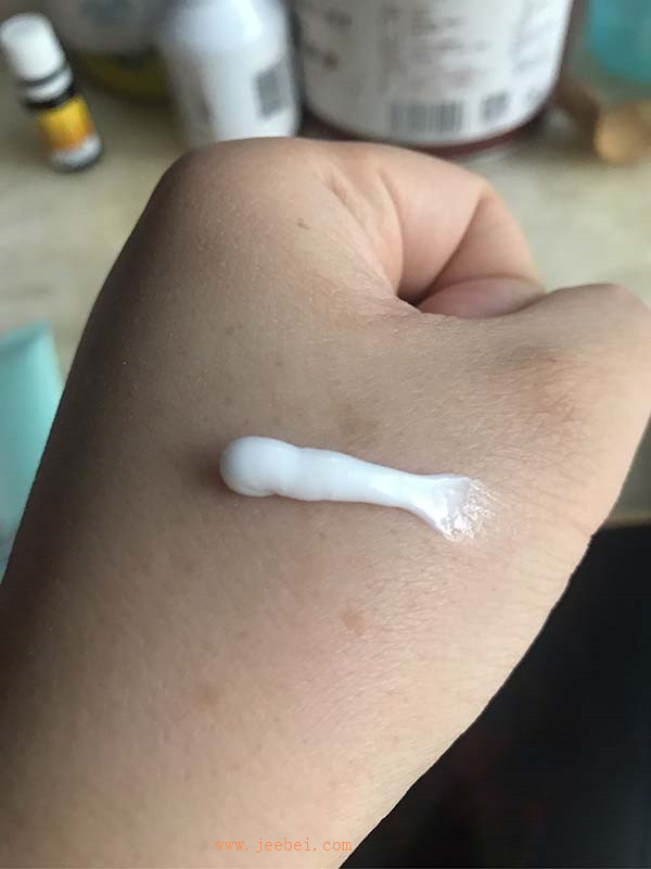SKIN79柔密泡沫潔面乳使用測評